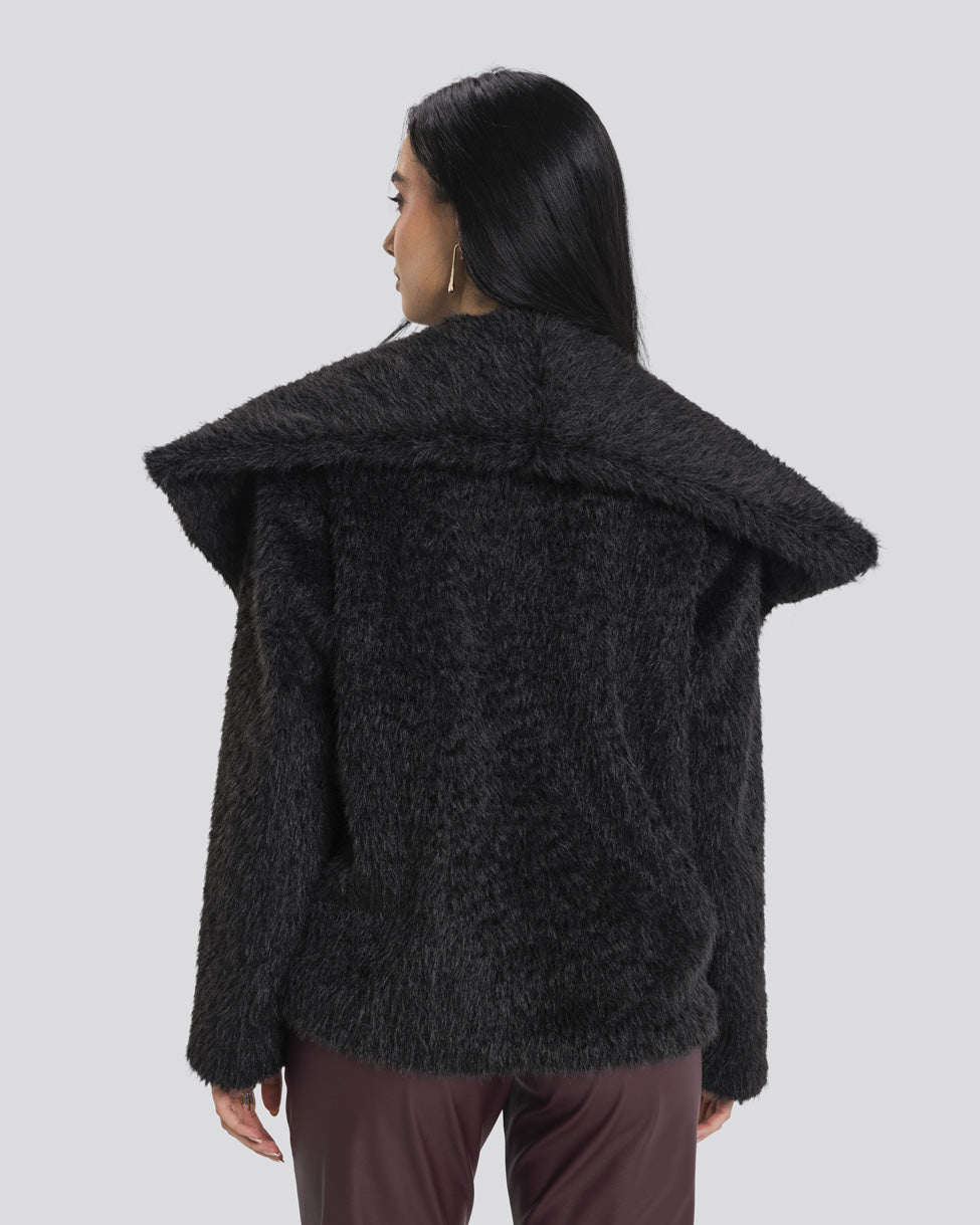 The Fluffy jacket-Black