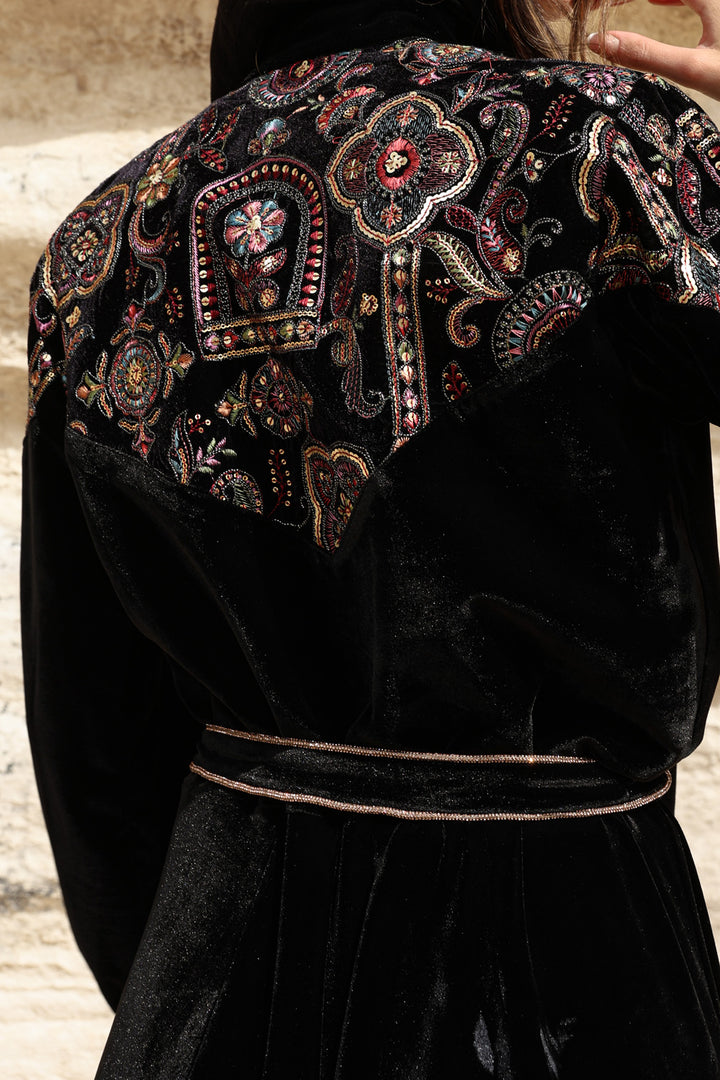 Bareeq mokhmal abaya