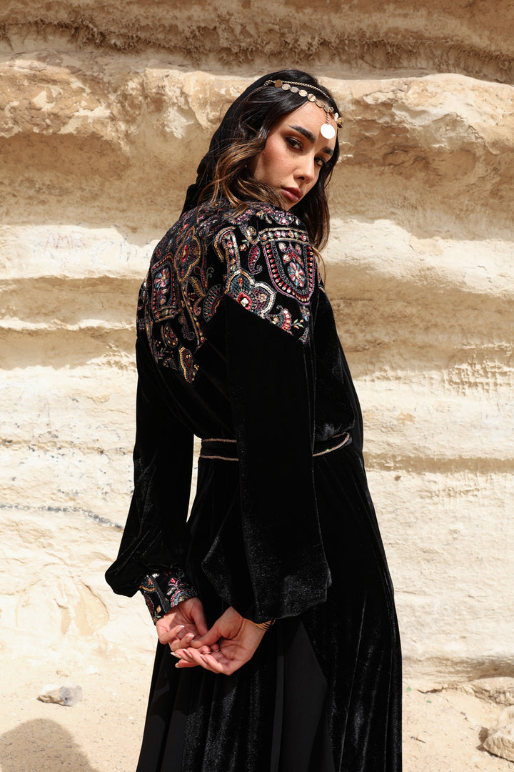 Bareeq mokhmal abaya