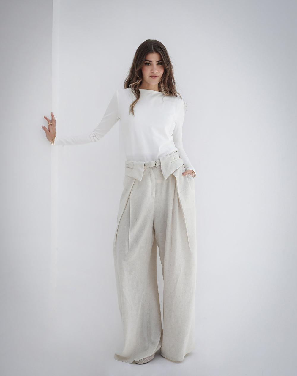 Eyelets Linen Pants -Beige