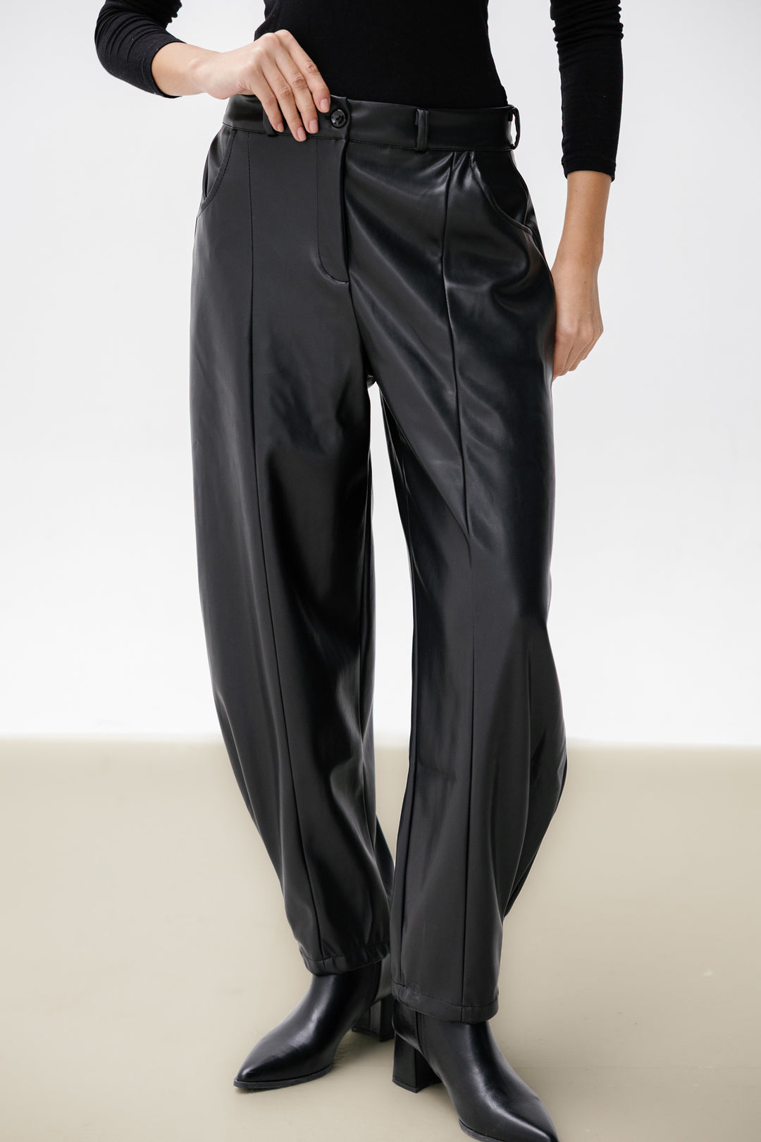 Leather Ballooon Pants