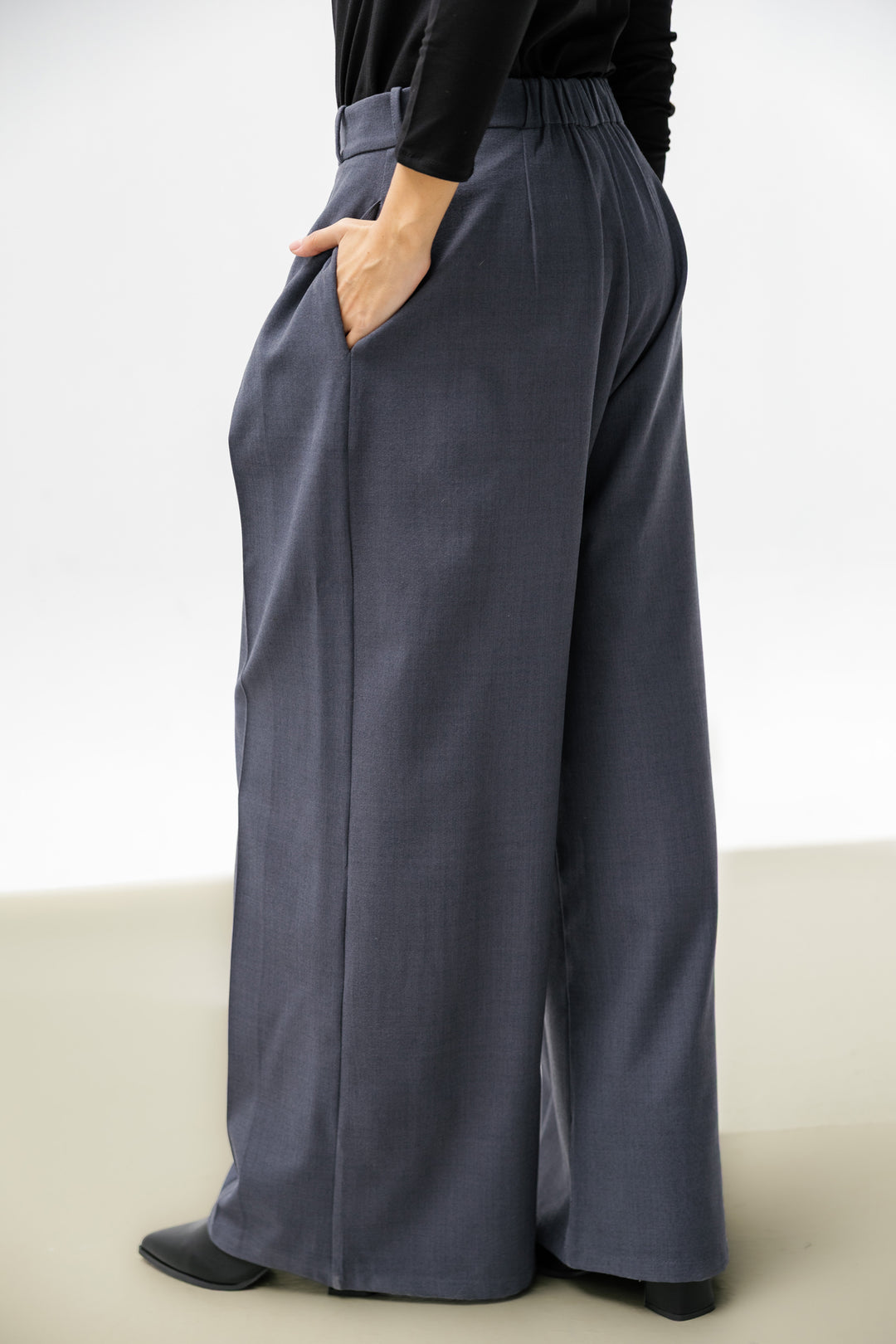 Essential Wool Pants - Grey