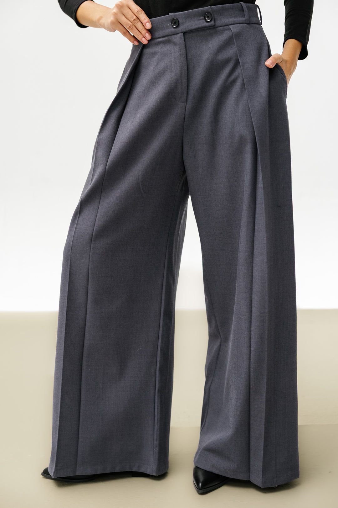 Essential Wool Pants - Grey