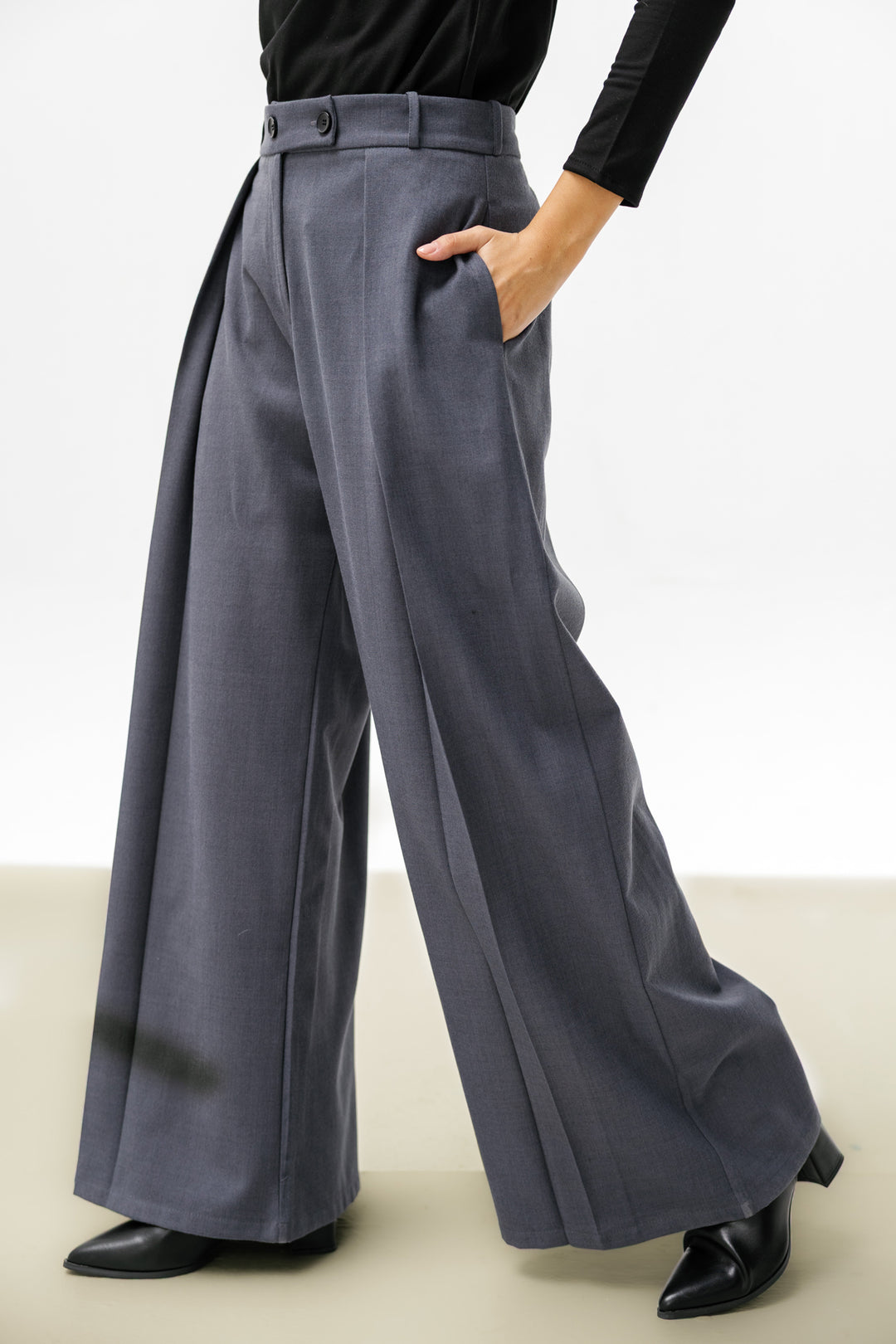 Essential Wool Pants - Grey