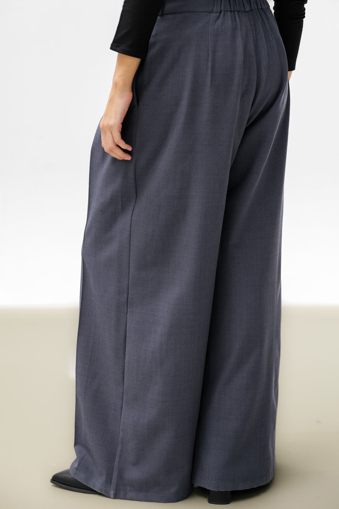 Essential Wool Pants - Grey