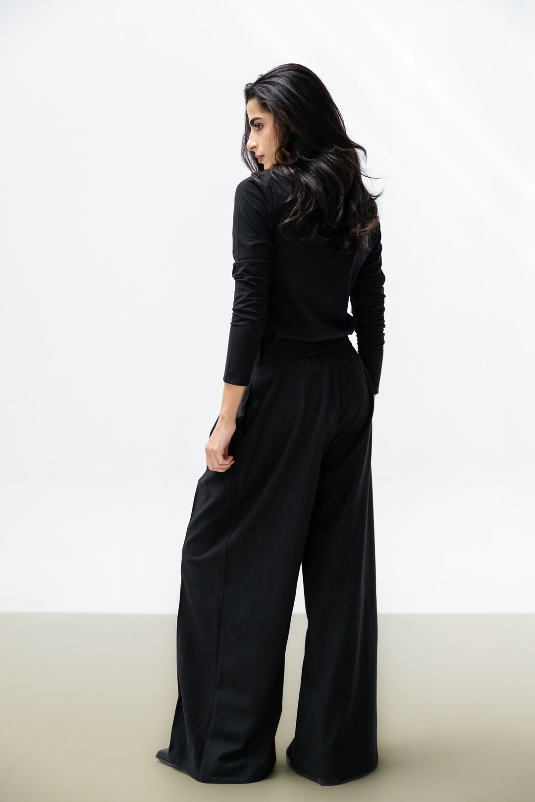 Essential Wool Pants - Black