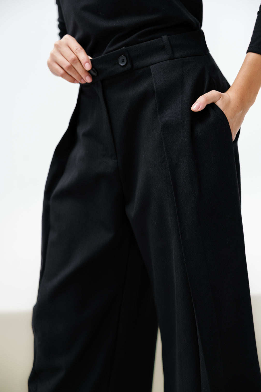 Essential Wool Pants - Black