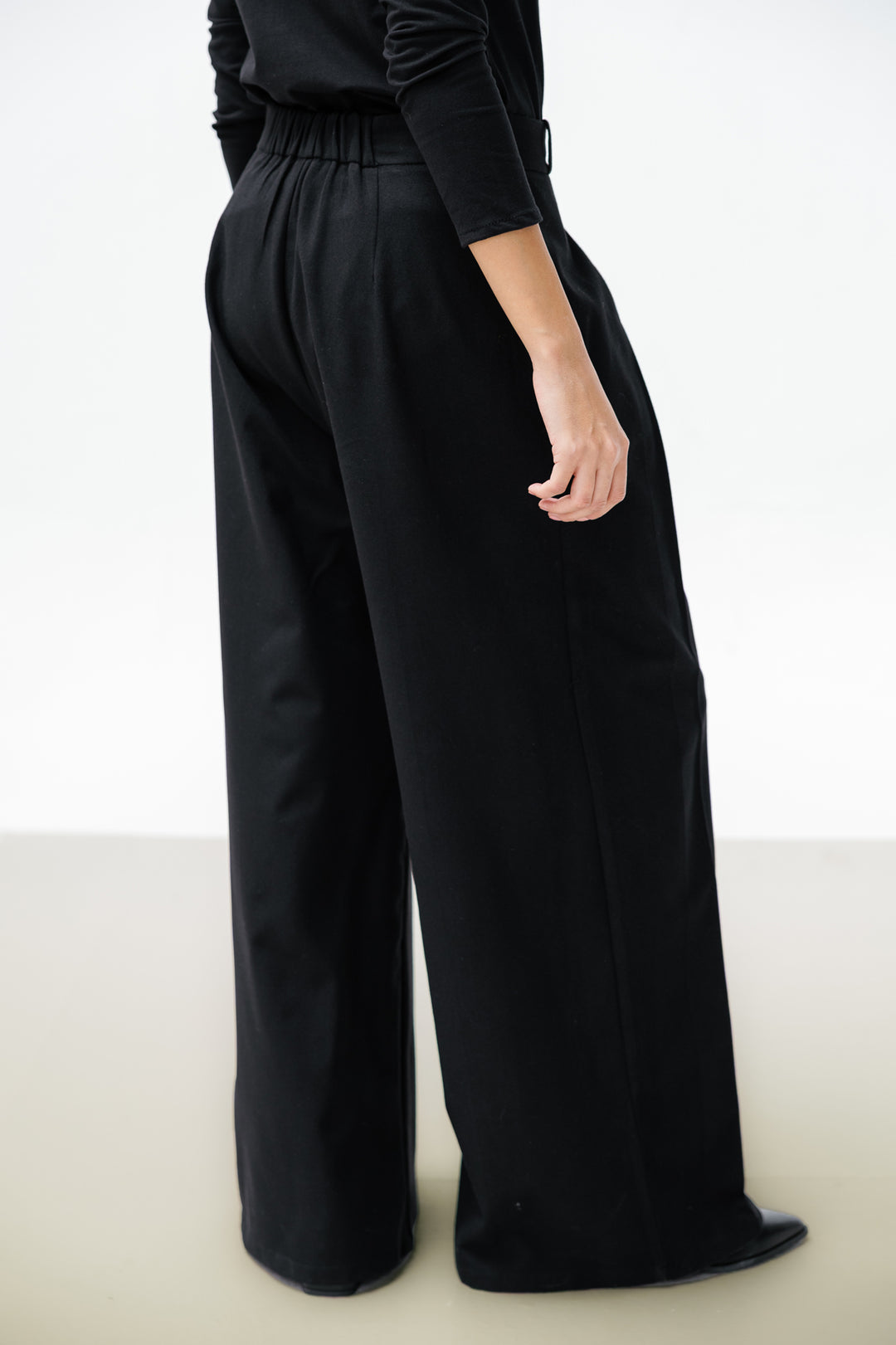 Essential Wool Pants - Black