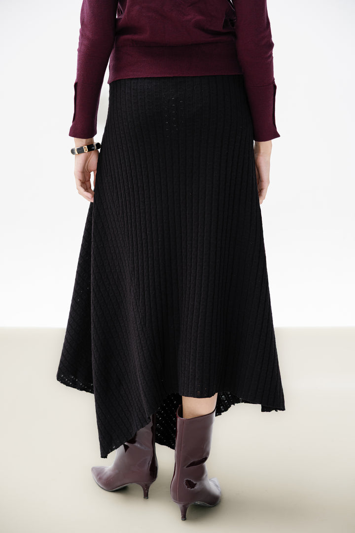 Asymmetric Knitted Skirt - Black